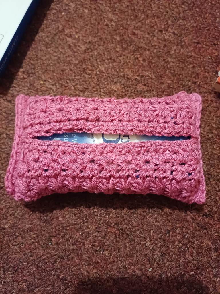 Pink star tissue pouch