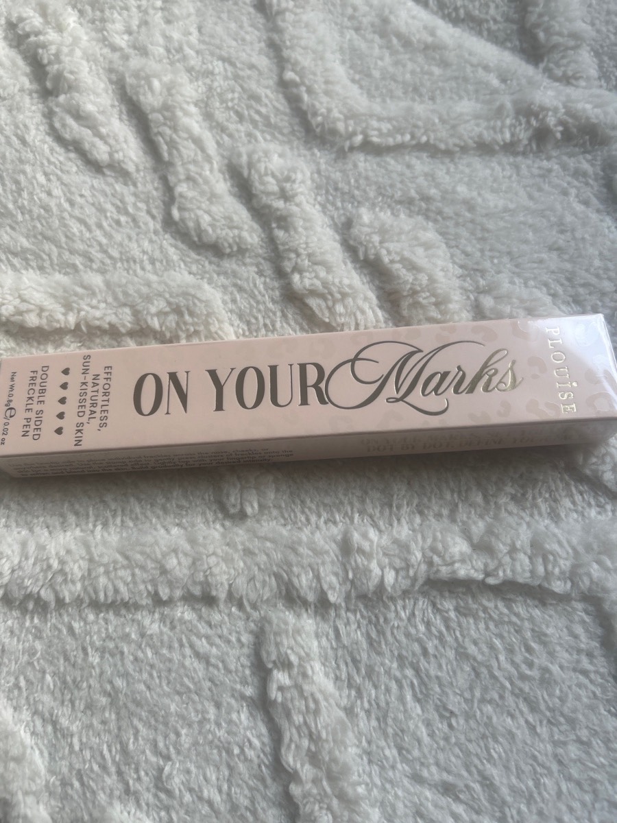 Plouise freckles pen