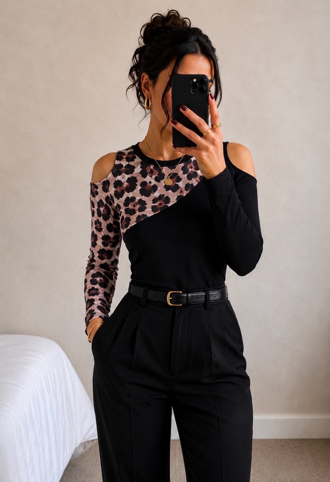 Long-sleeved top