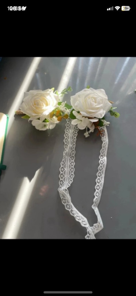 2pc white rose floral style corsage and wrist setv