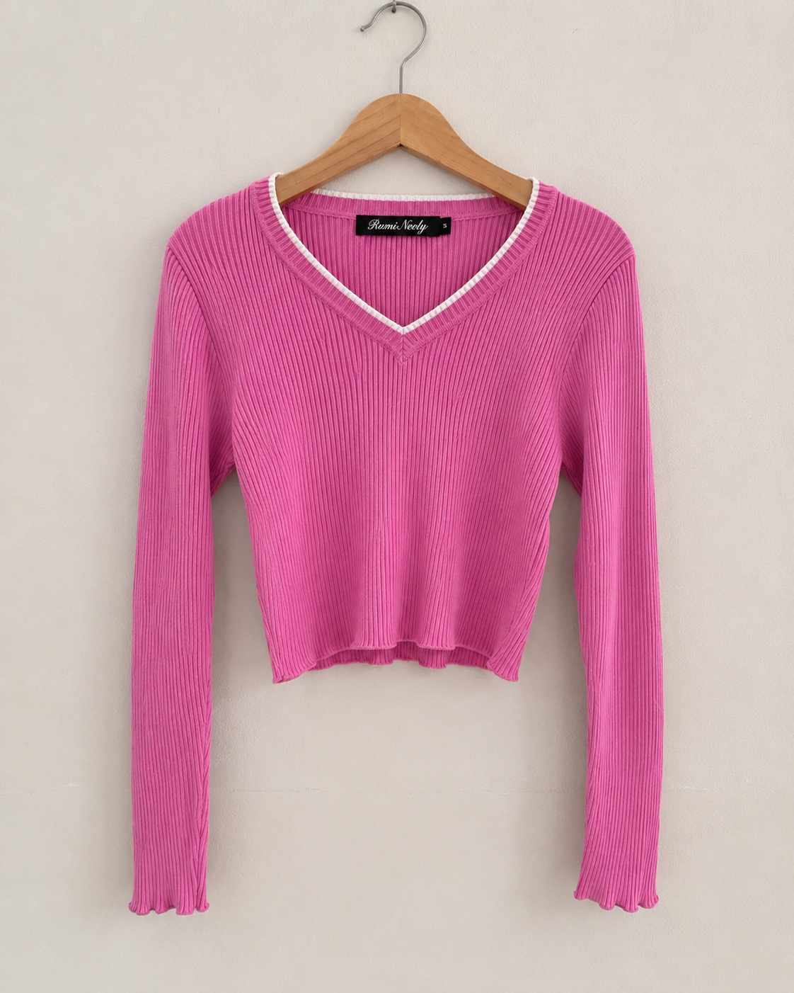 Rumi Neely Pink Ribbed V-Neck Crop Top Knit Sweater Long Sleeve