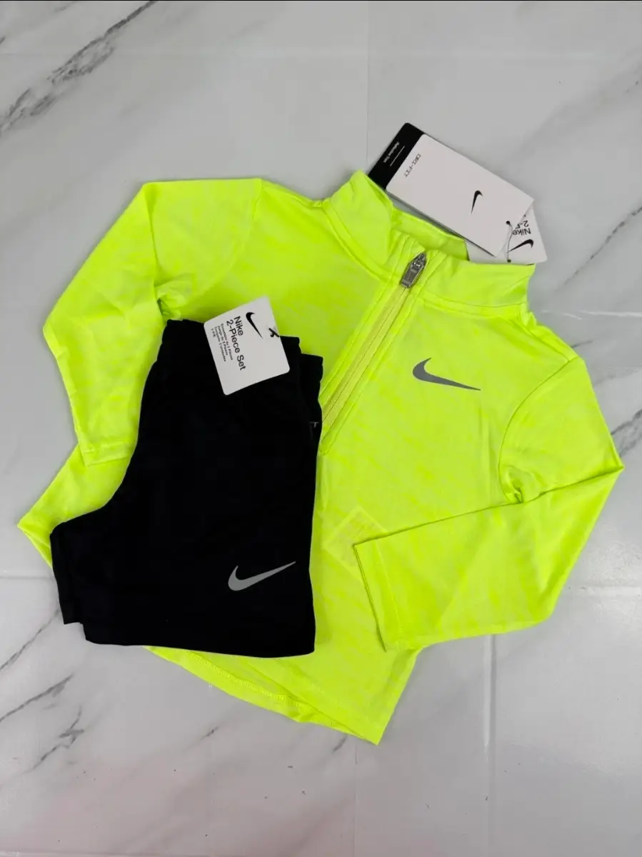 Nike Pacer 1/4 Zip Top and Shorts Set Black/Volt  Age 12-18 Months S0463