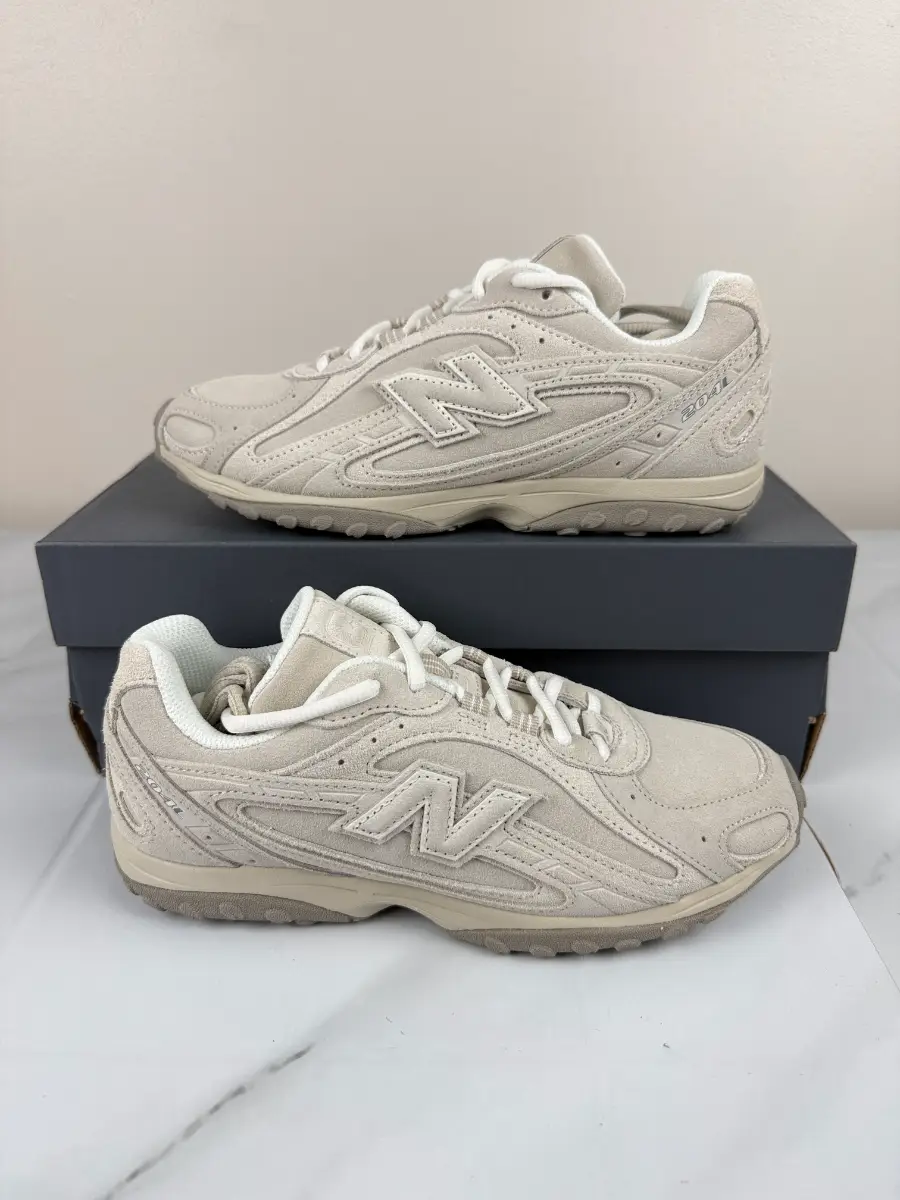 New Balance 204L Sportswear Trainers Timberwolf  UK 6.5 EU 40 New #275