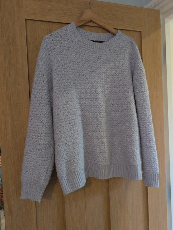 Cute M&S pale lilac knit jumper — UK 12-14