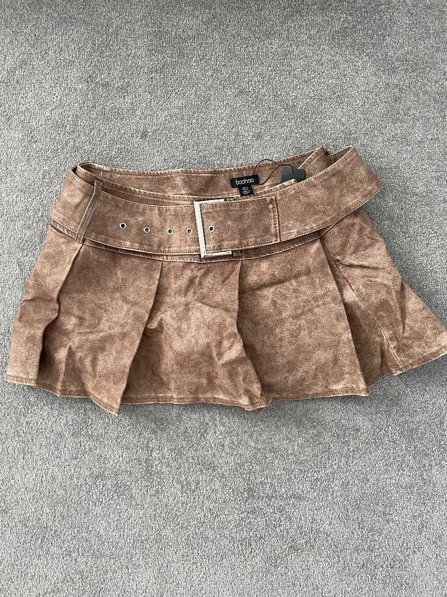 Boohoo mini skirt