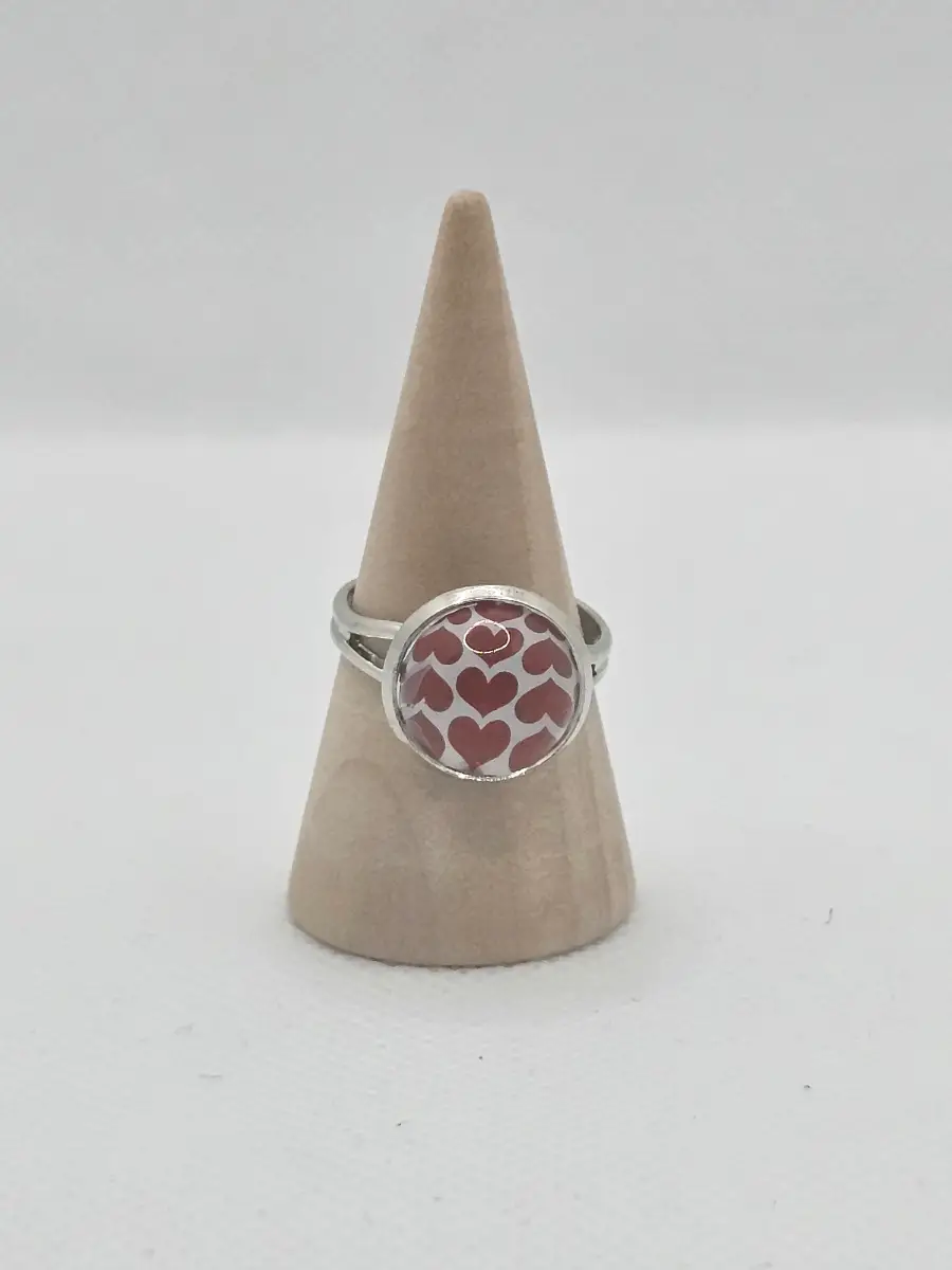 Adjustable ring silver with red hearts