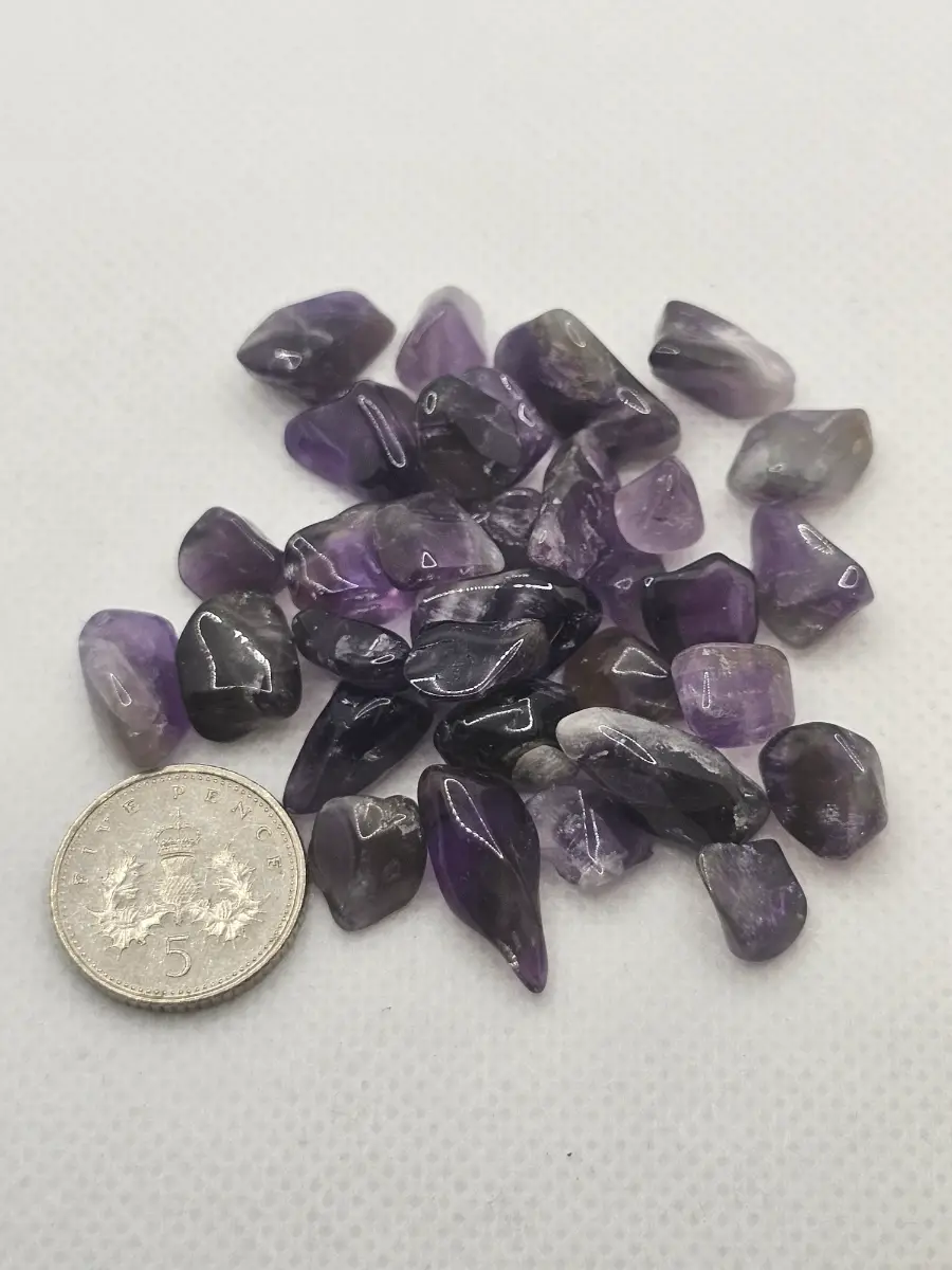 32 amethyst stones