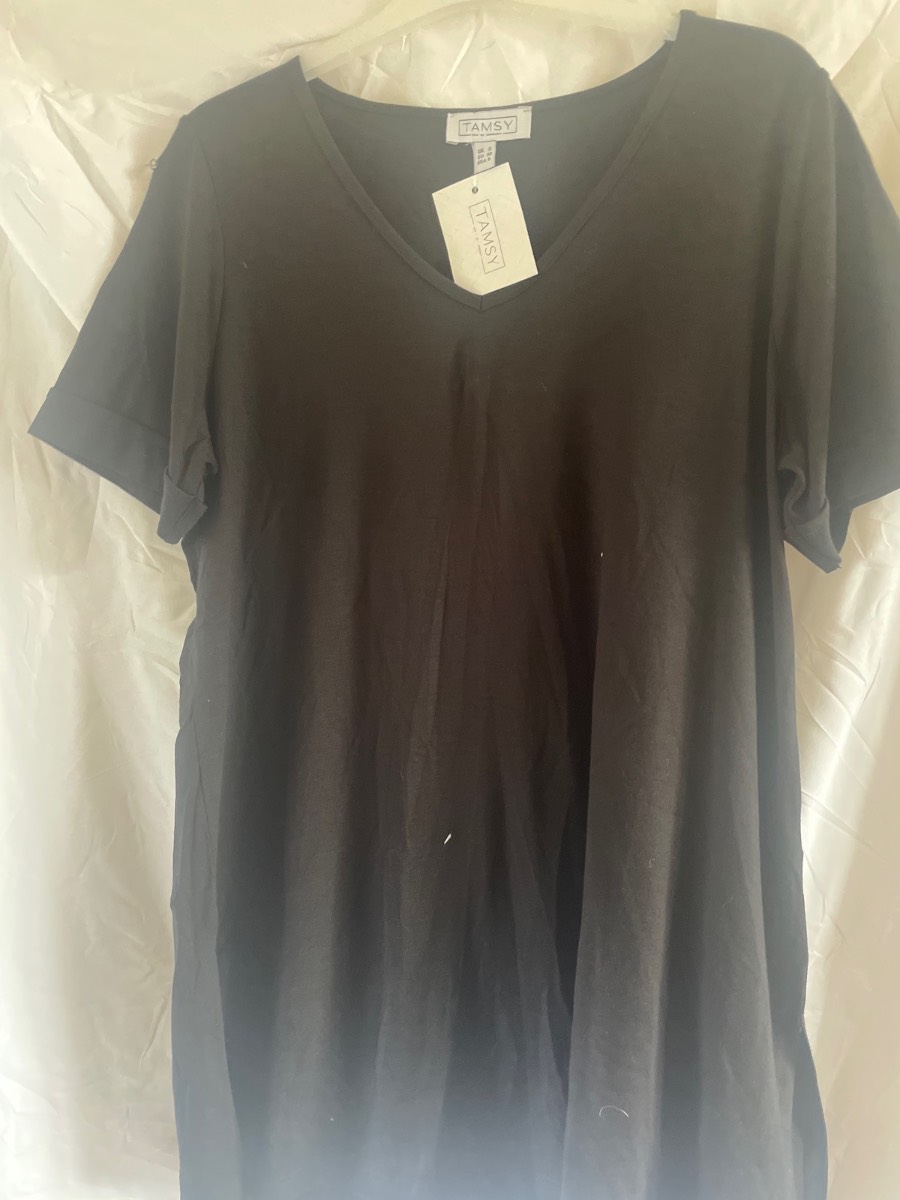 Tamsy v neck t shirt size small  brand new with tags