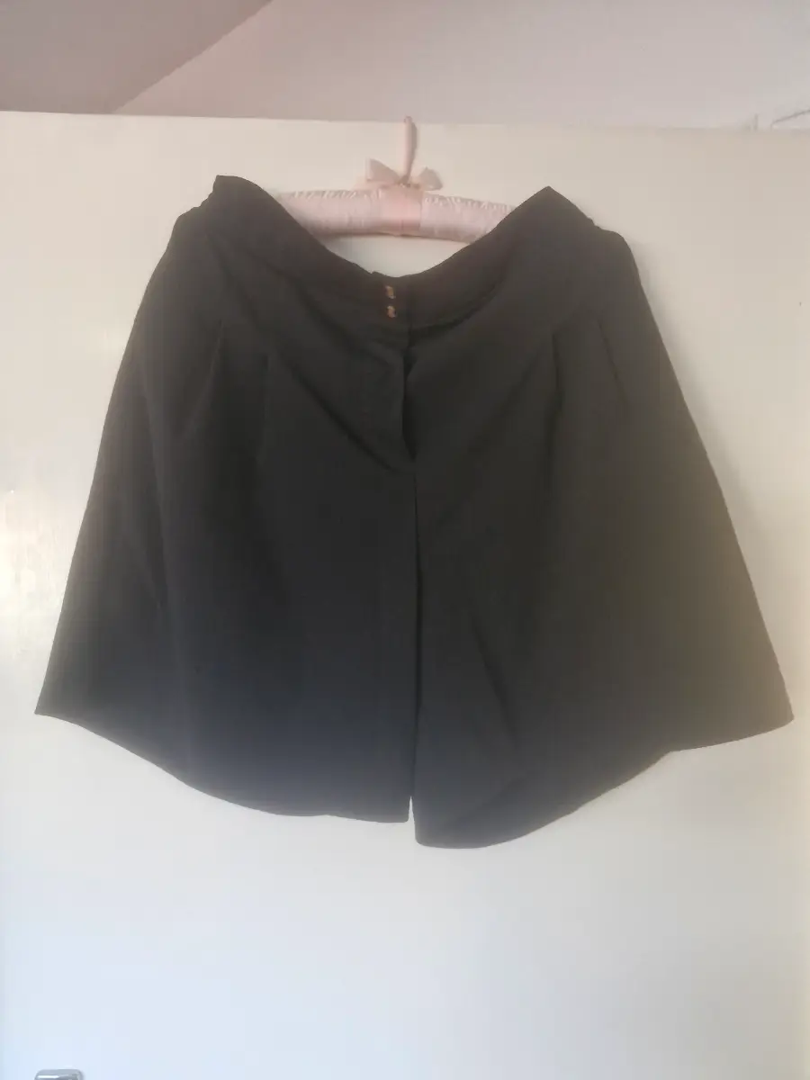 Black Lightweight Shorts | Size XL | Elastic Waist & Pockets