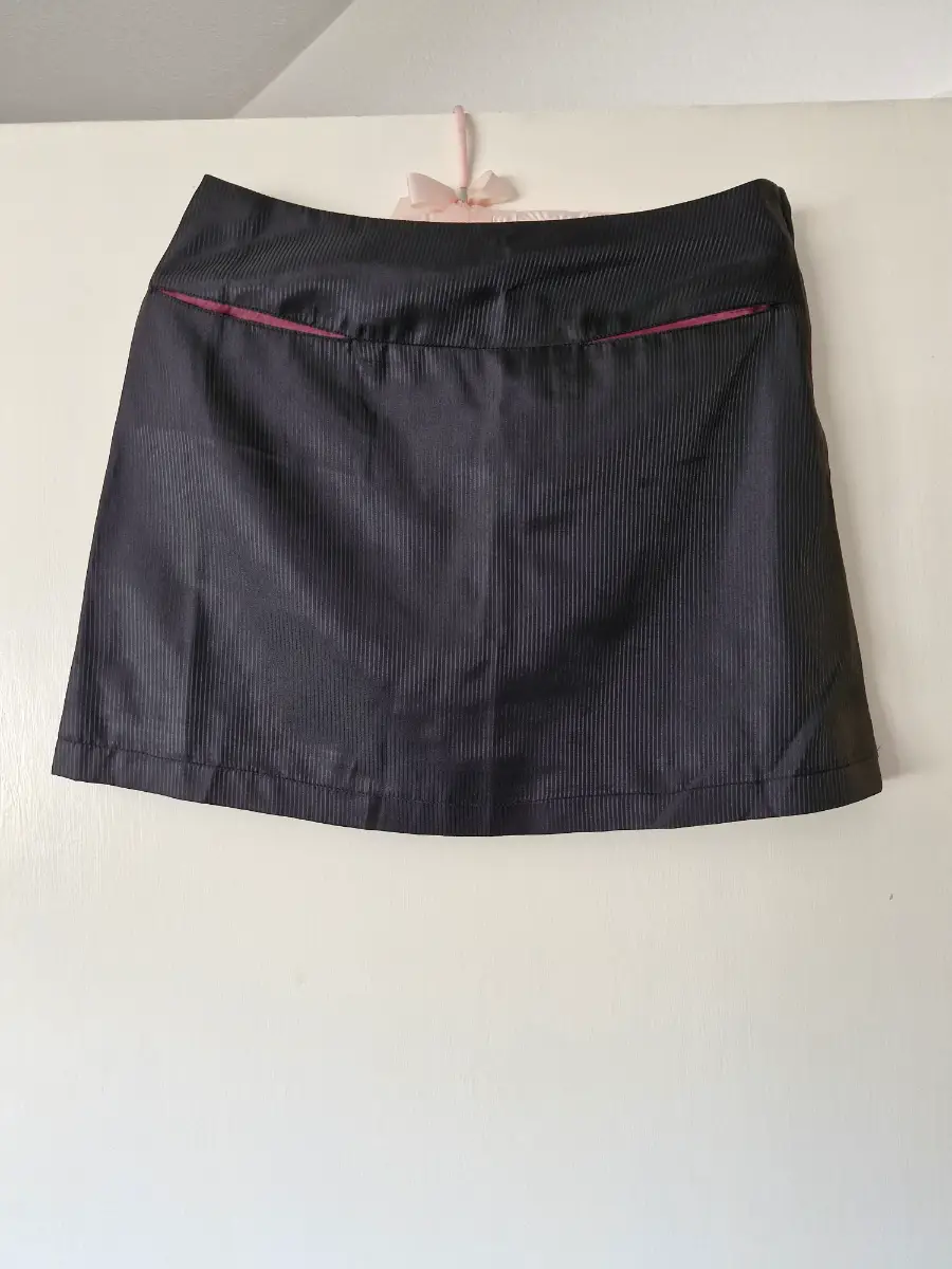 Lovely Black Fully Lined Mini Skirt | Front Pockets | Pinakuus | Size S
