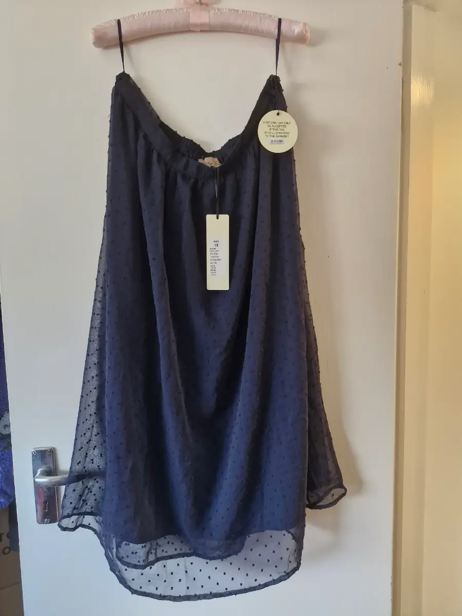 Stunning Fully Lined Navy Blue Floaty Skirt | Lindy Bop | Size 18