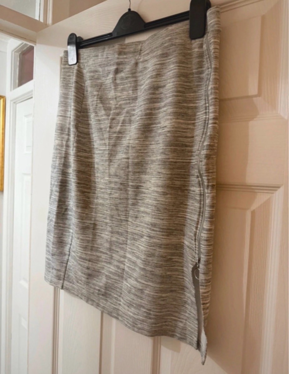 Women’s TU Skirt - Size 16