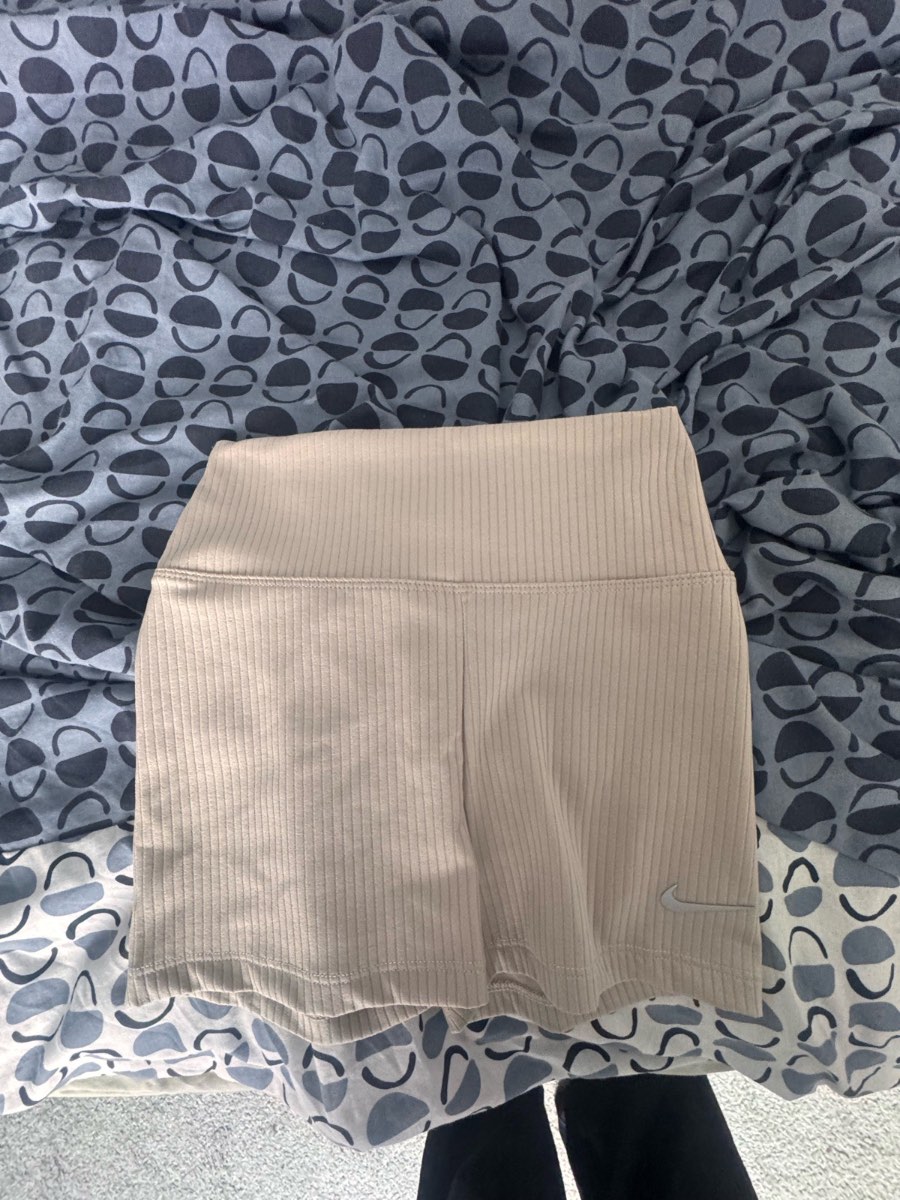 High waisted Nike pro shorts