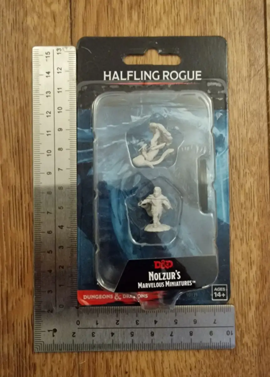 Halfling Rogue Dungeons and Dragons Nolzur's Marvelous Miniatures D&D DND in Pack MP