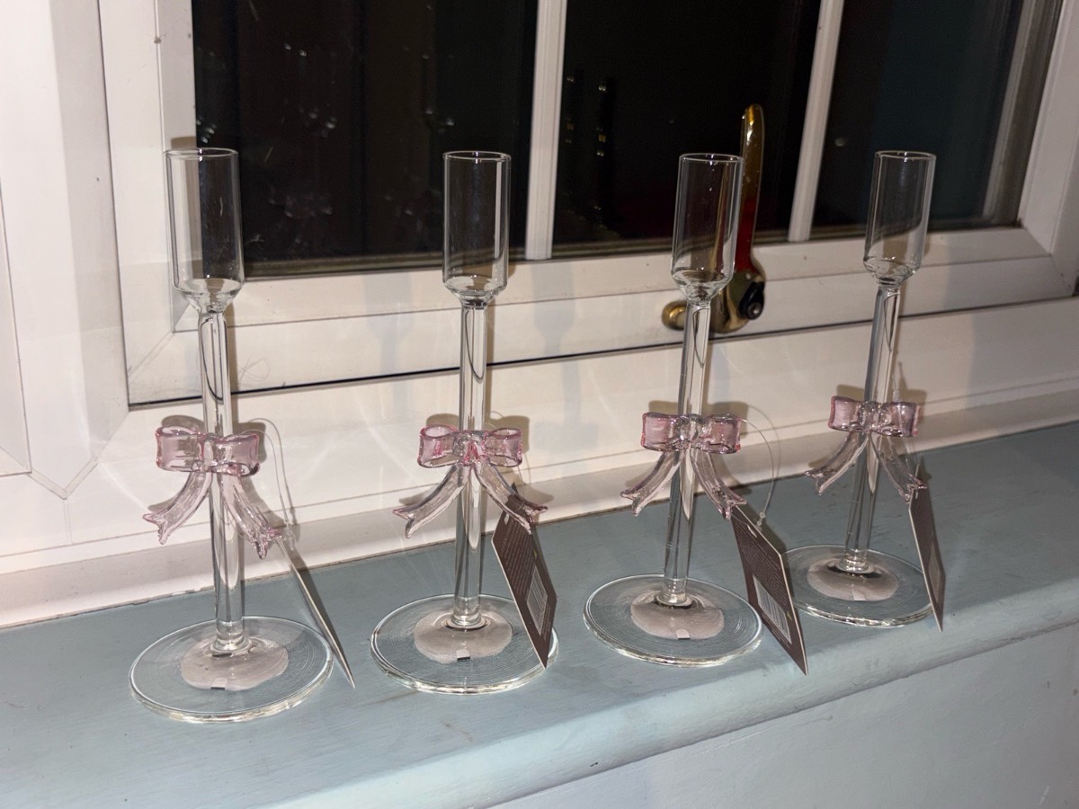 Viral Brunch Club 4 matching bows candle holders
