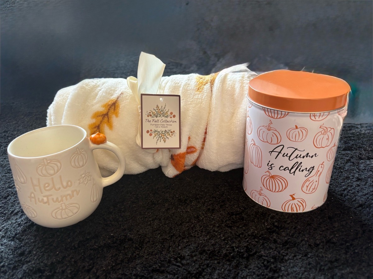 The Fall Collection set of 3 Inc autumn mug, tin & soft blanket all BNWT