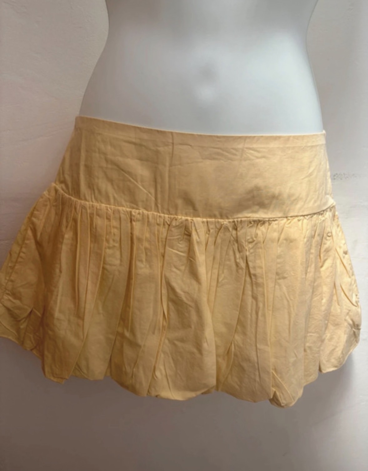 BNWT Urban Outfitters lemon puffball skirt size XS (Elasticated waist at back)
