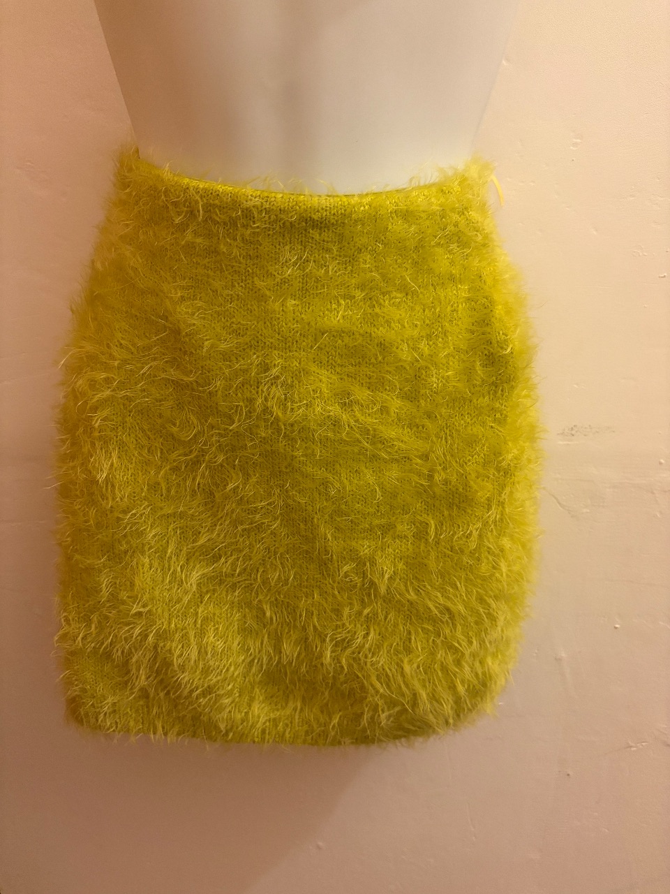 Fluffy neon y2k mini skirt Size 12 (elasticated waist)