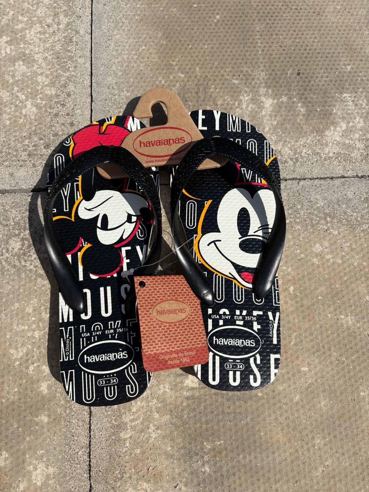 Kids/Women’s Havaianas Disney Mickey Mouse Flip Flops - Havaiana Size 33/34 (UK 3.5-4)