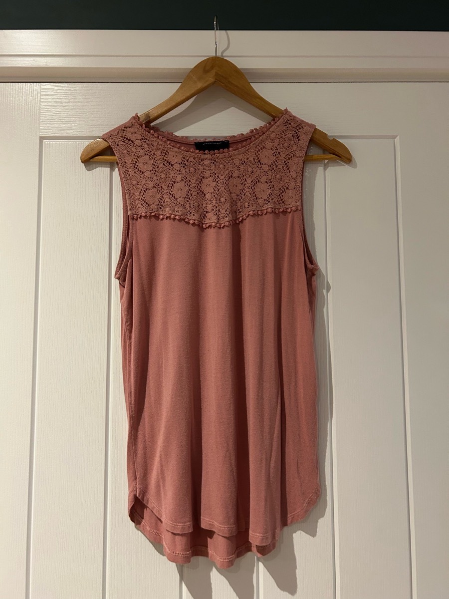 Women’s Atmosphere Top Size 8
