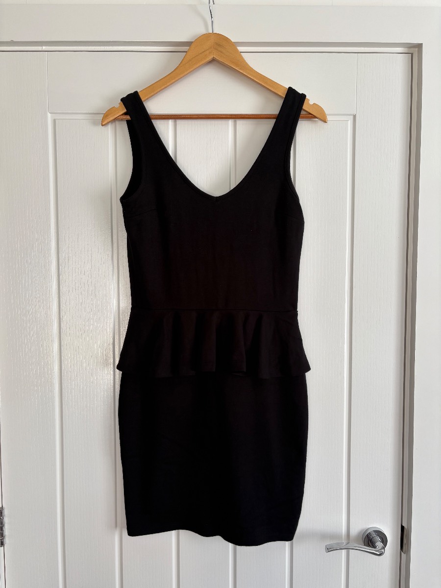 River Island Black Peplum Mini Dress V-Neck Bodycon Size 12