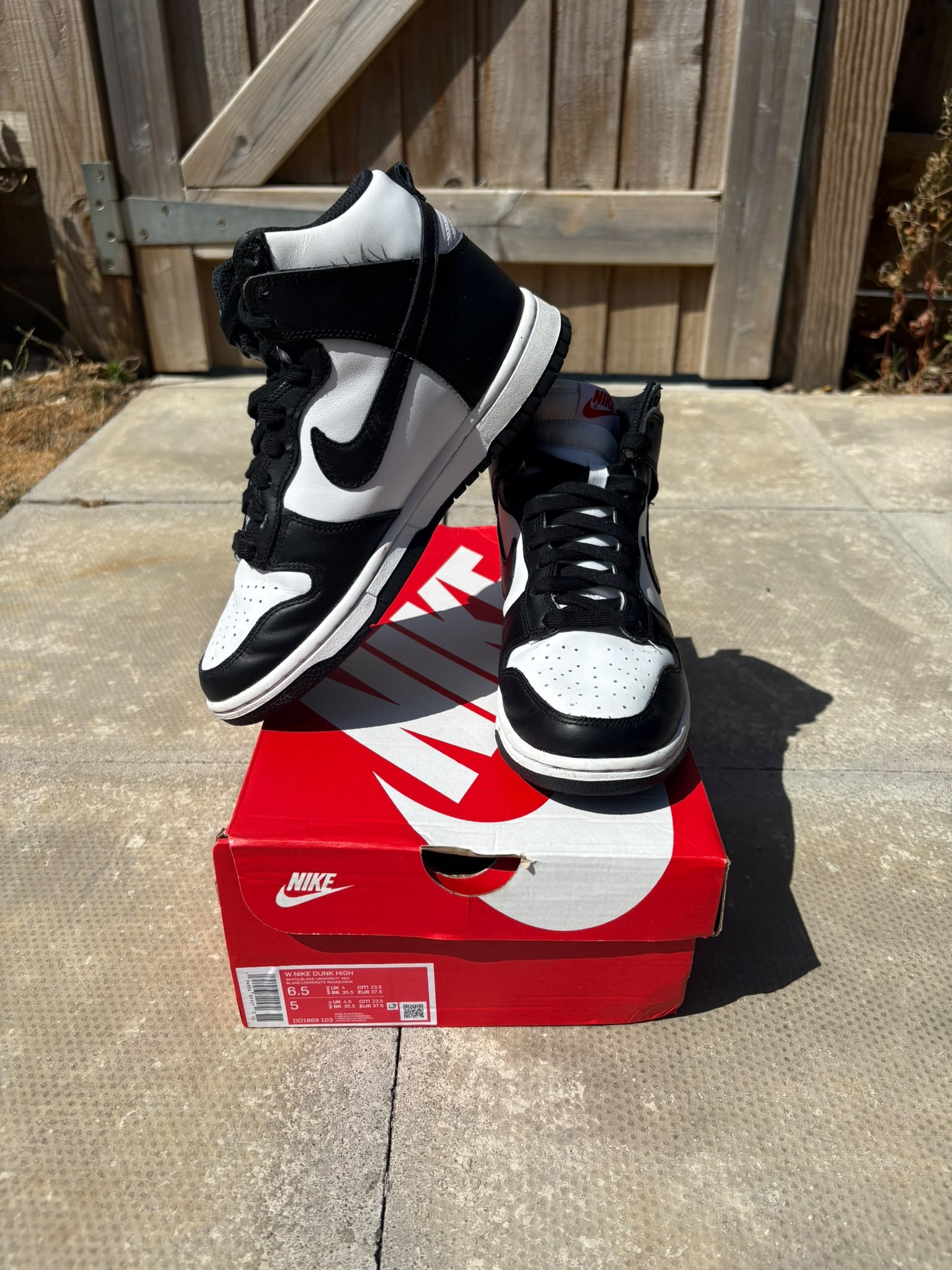 Nike Dunk High Panda UK4 White/Black-University Red Boxed