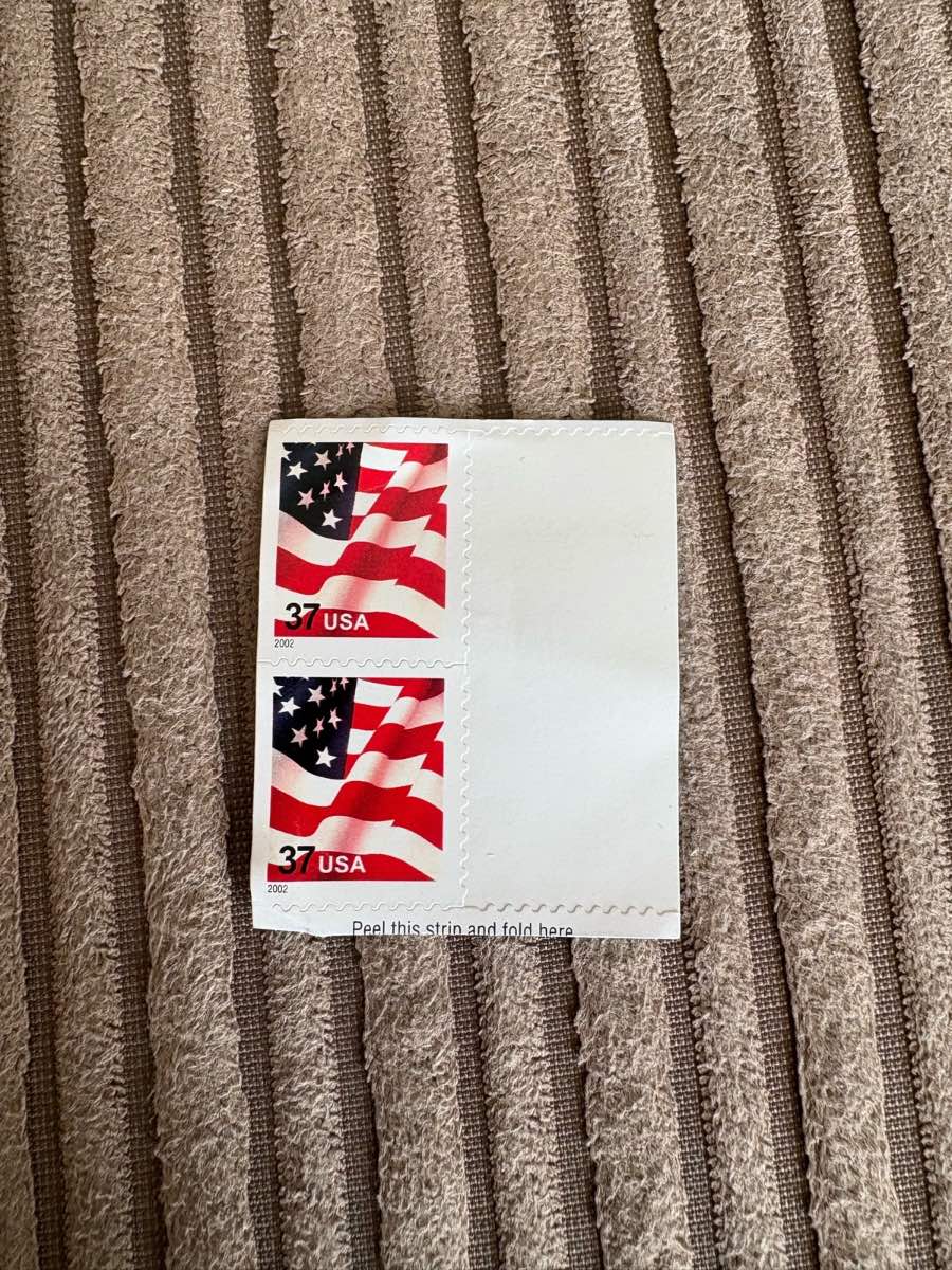 2002 US Postage Stamps - 37c American Waving Flag - Pair of 2 Unused Stamps