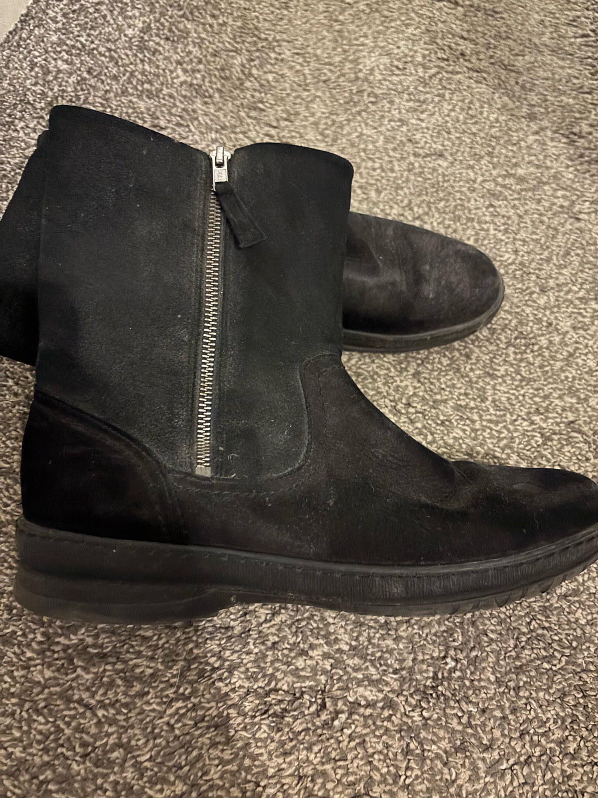 Women’s boots 9
