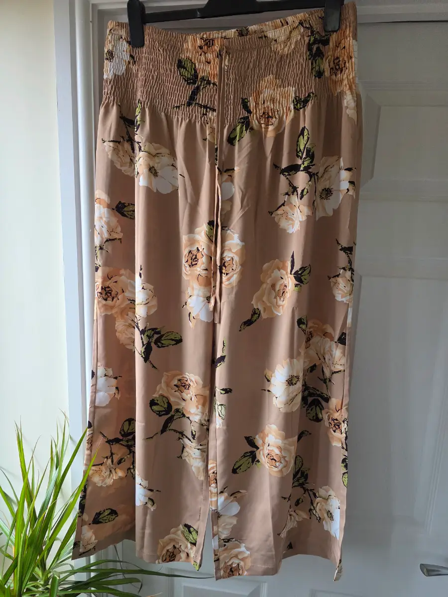 Brand new trousers 18/20