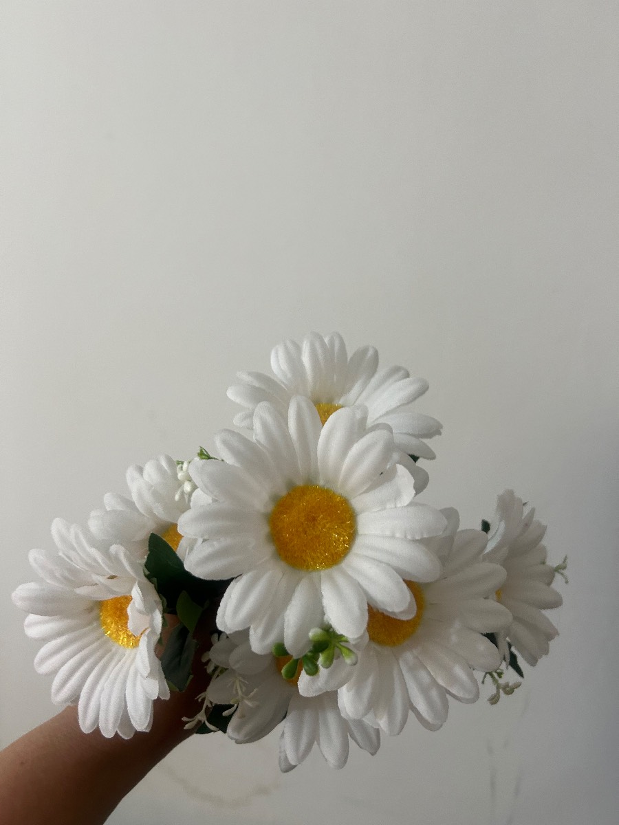 Faux Daisy bunch