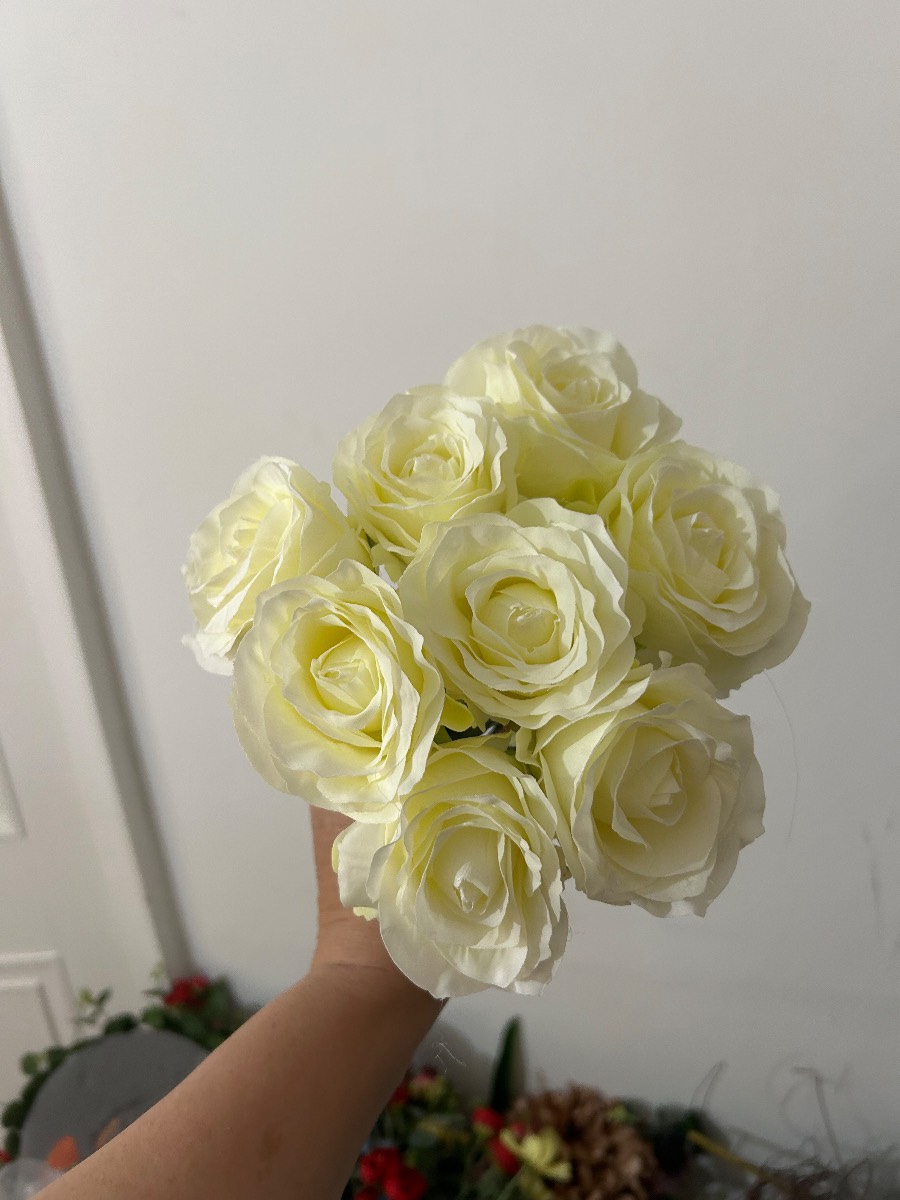 Ivory cream faux silk Roses bundle