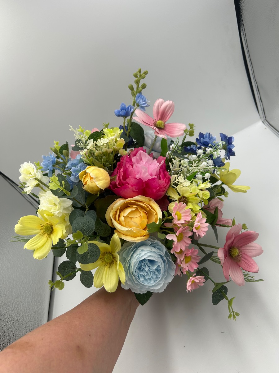 Pretty wildflower bridal bouquet