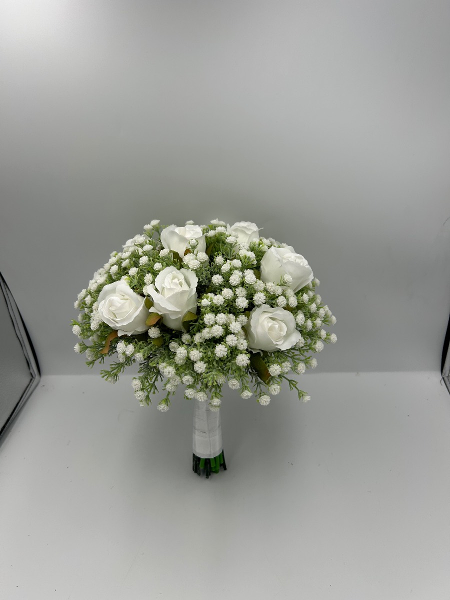 Gyp and roses bridal bouquet