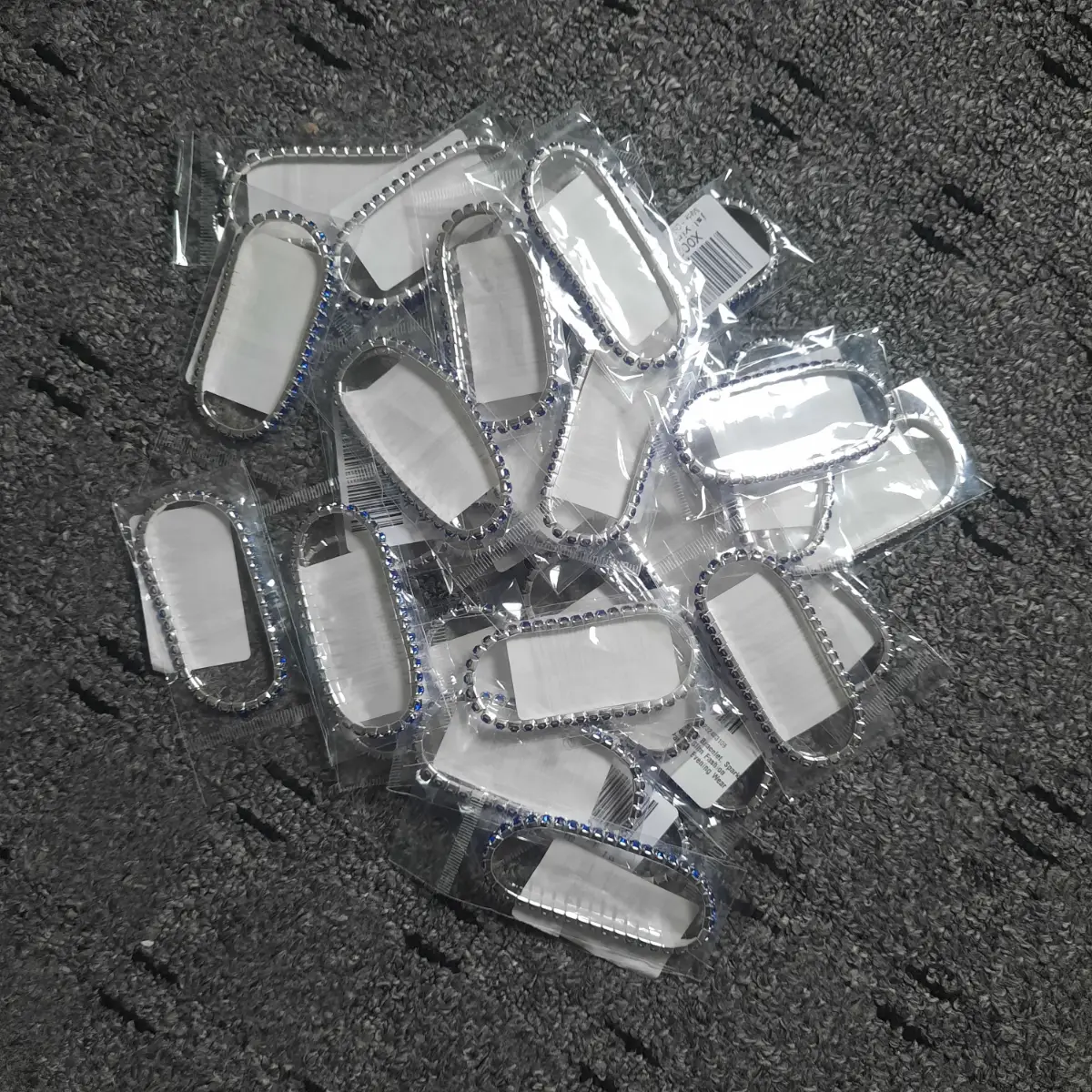 30 pieces Slim Sparkly Crystal-Style