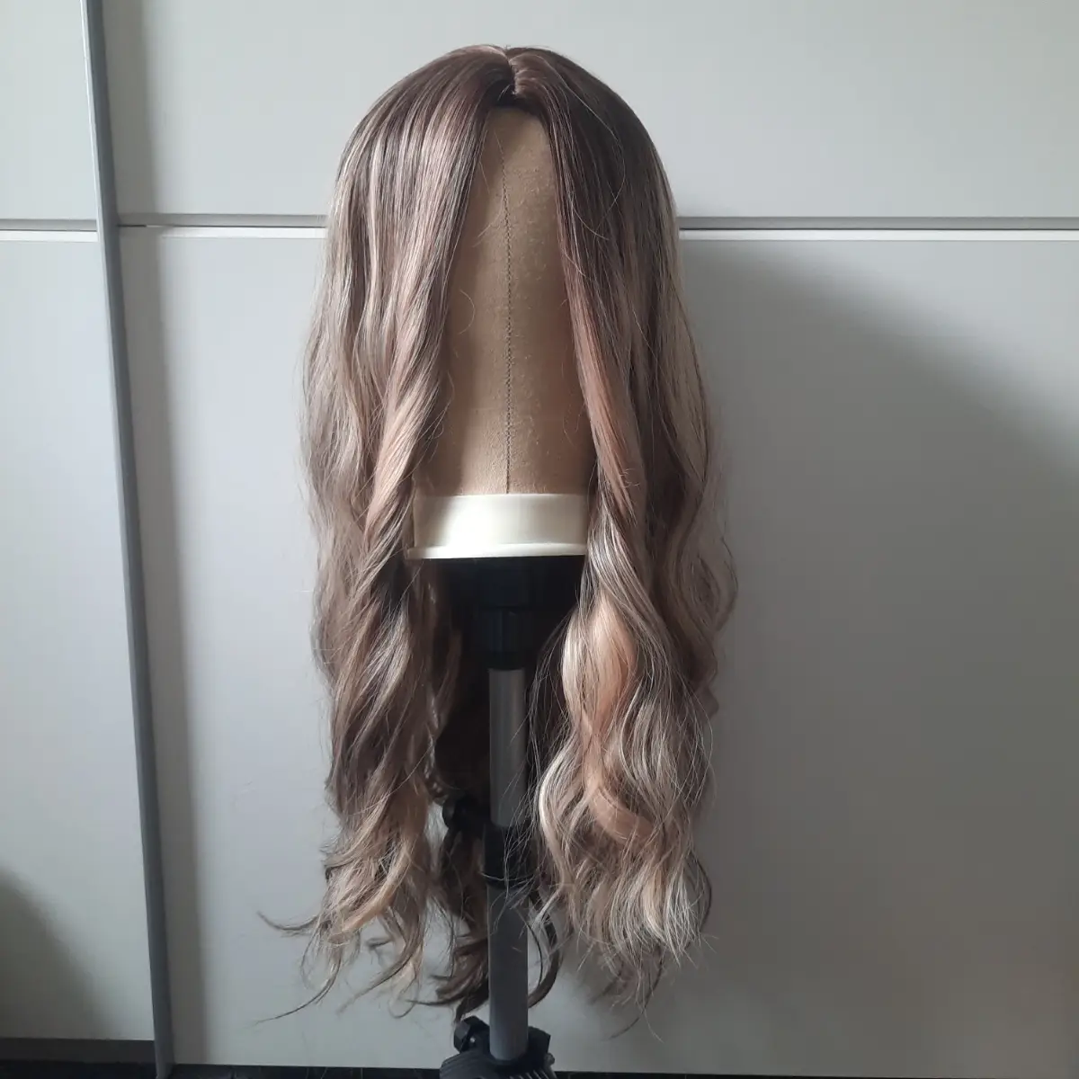 Long wavy wig