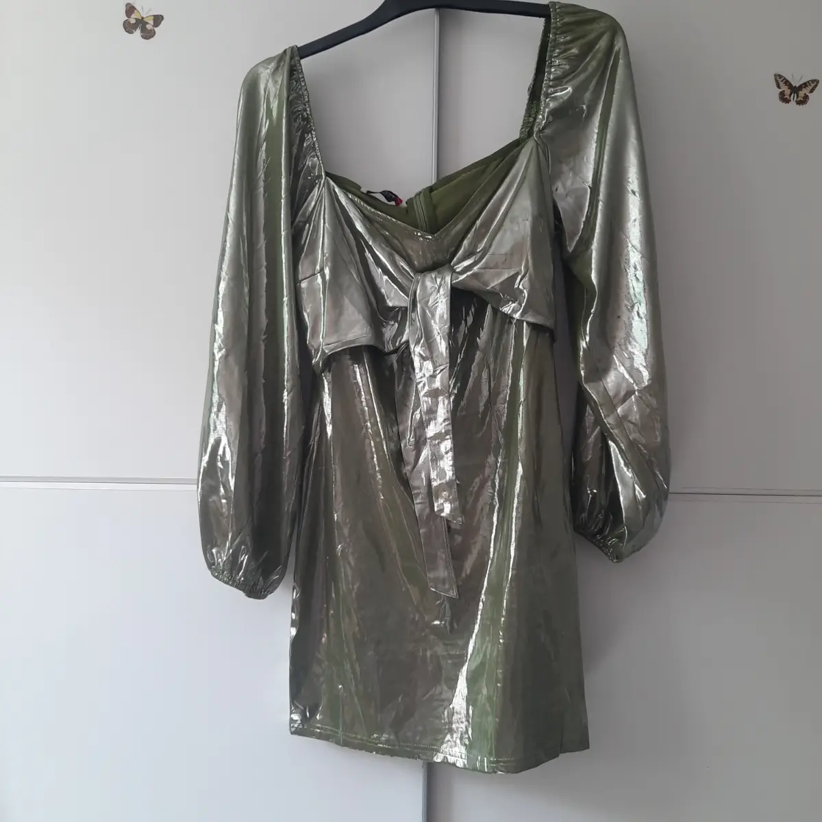 Short shining gown