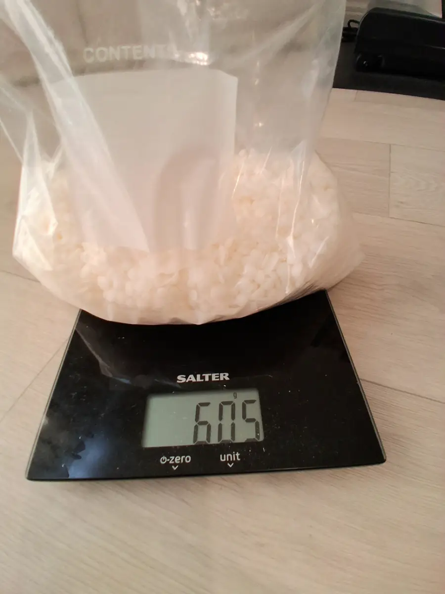 600g Bag of Coconut & Rapeseed Wax for Making Wax Melts