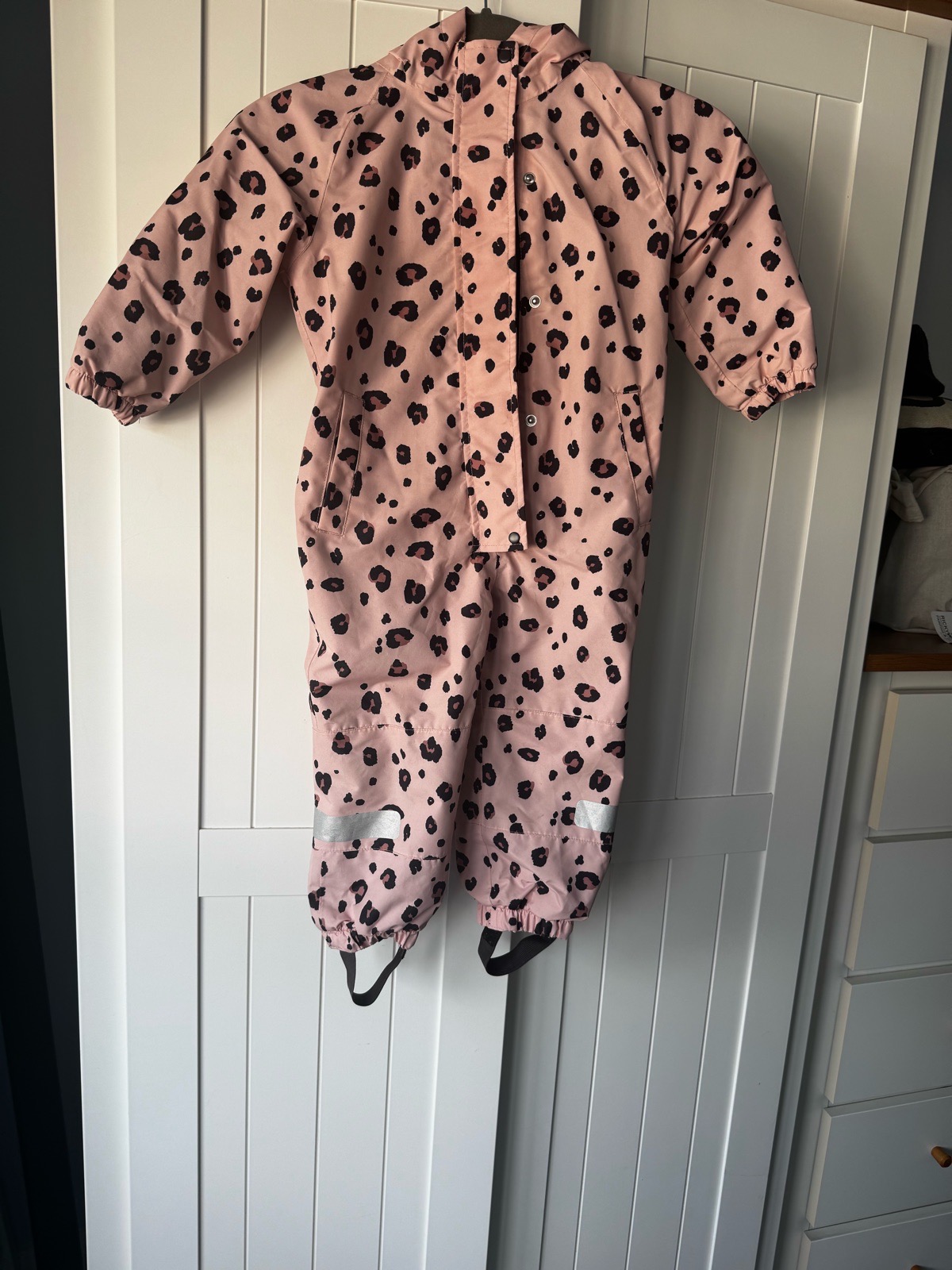 Gorgeous pink leopard print waterproof puddle suit / all-in-one. 2-3 yrs old F&F