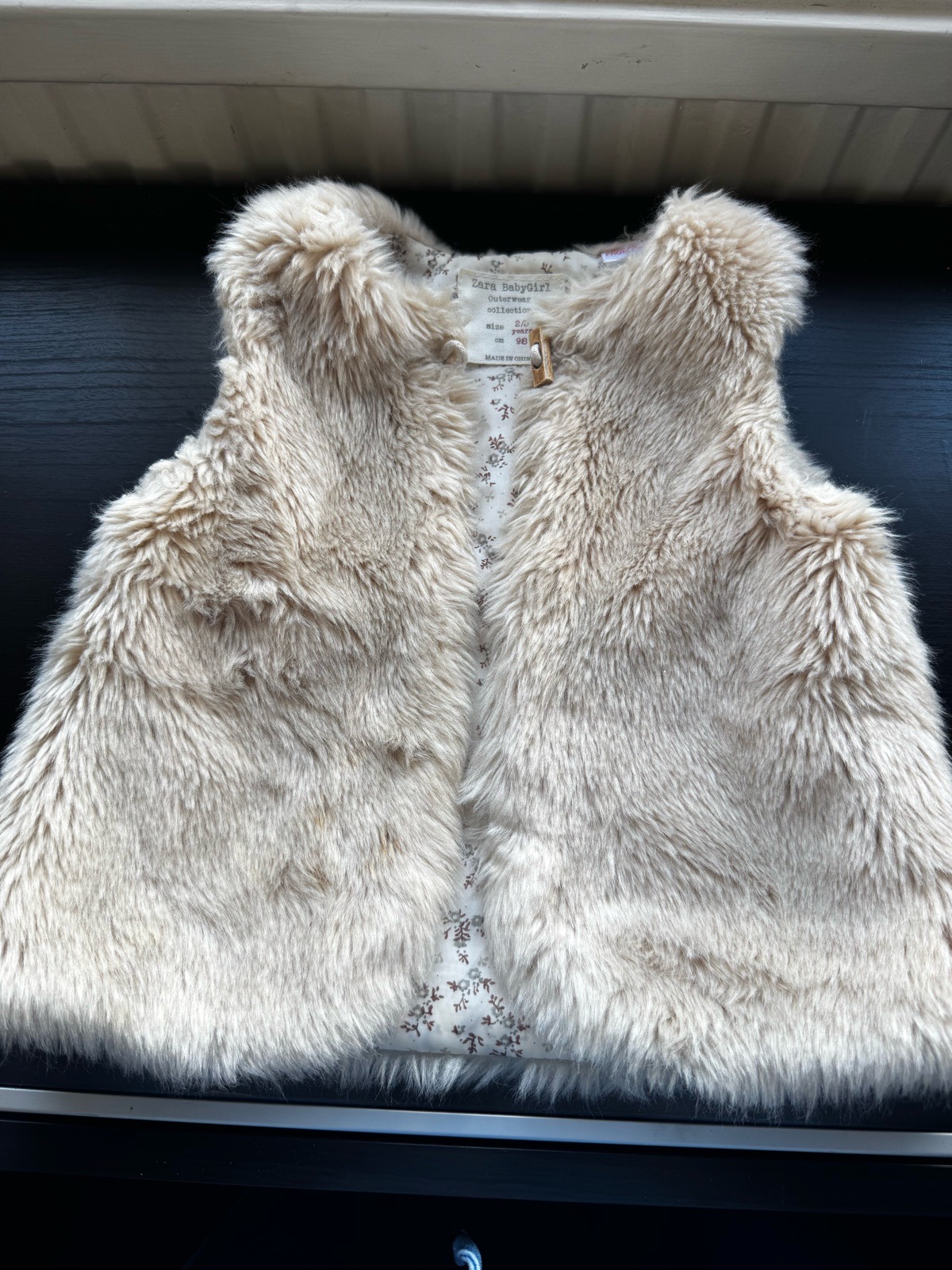Zara Baby Girl Faux Fur Gilet / Vest – 2-3 Years (98cm)