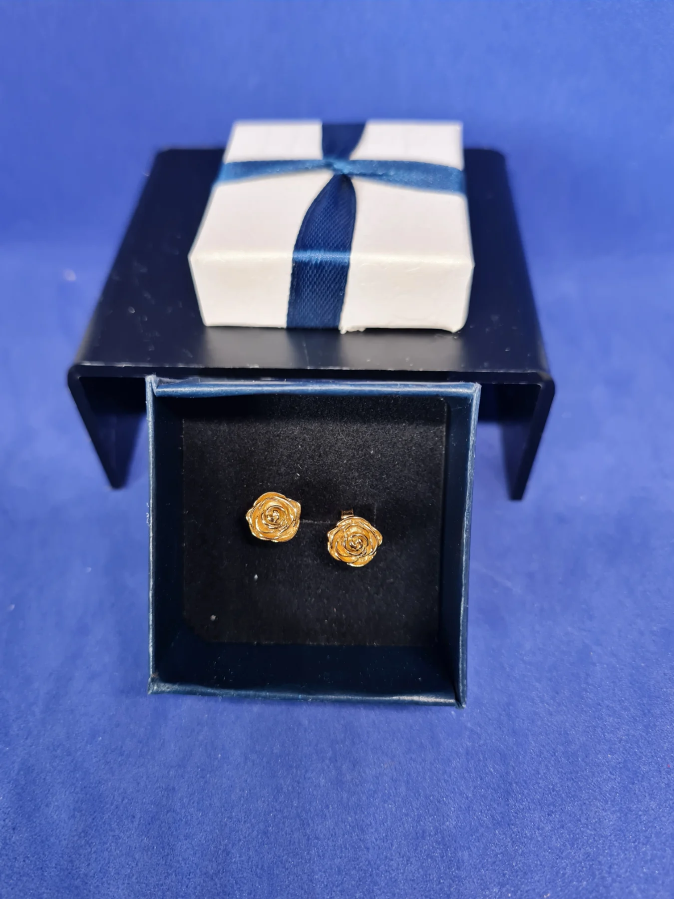 Hallmarked s925 rose gold silver rose stud earings with box