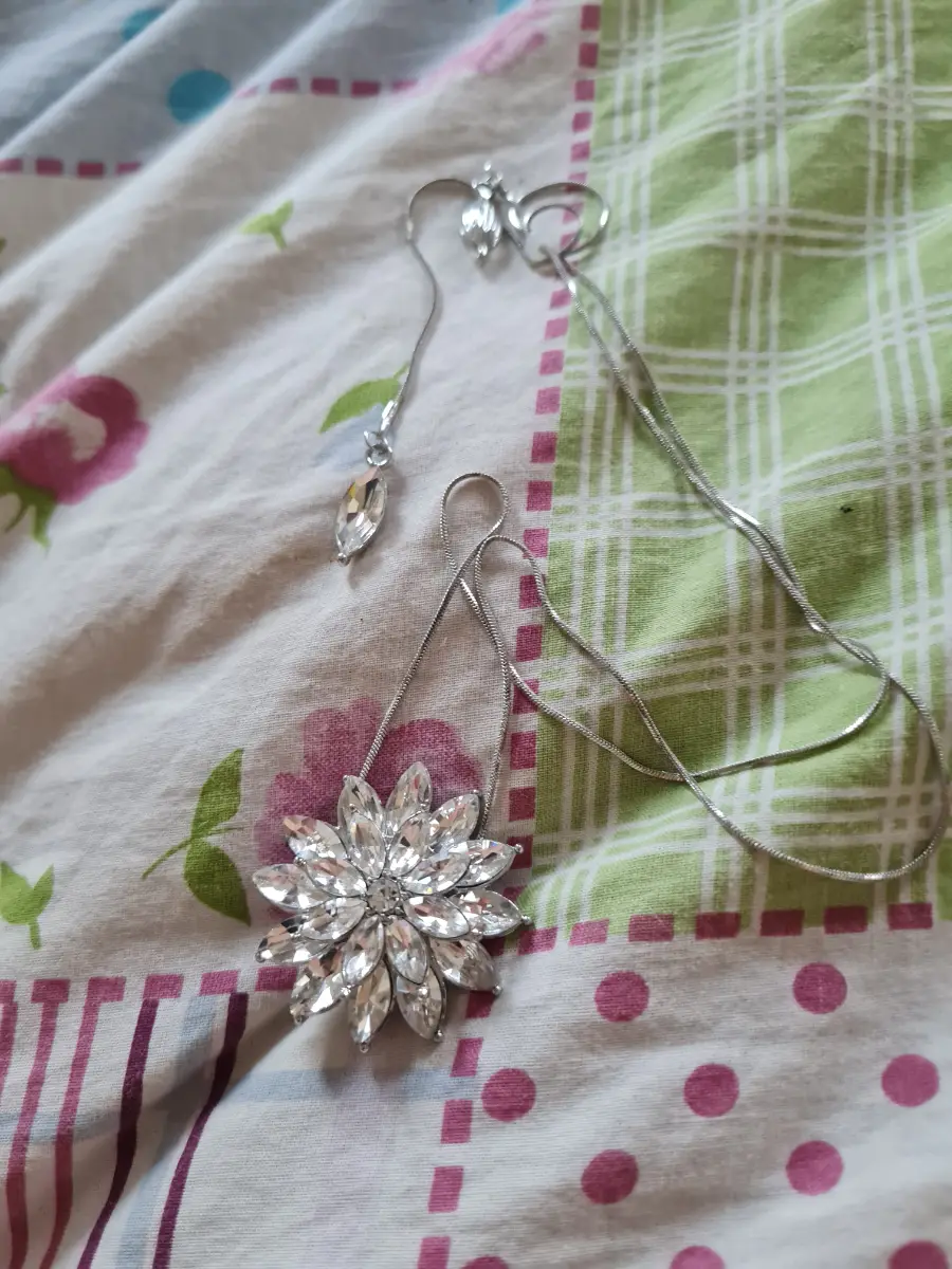 Silver Toned long flower diamond necklace sweater chain