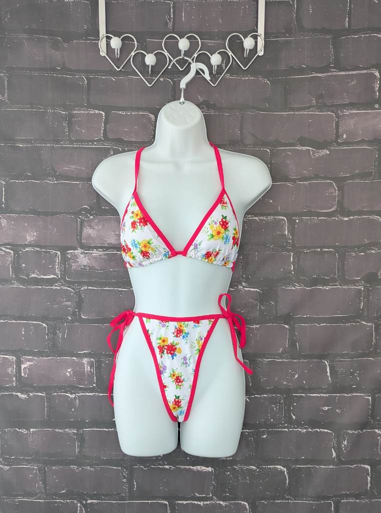 Women's Floral String Bikini red white high leg padded Brazilian holiday - Size 12/14