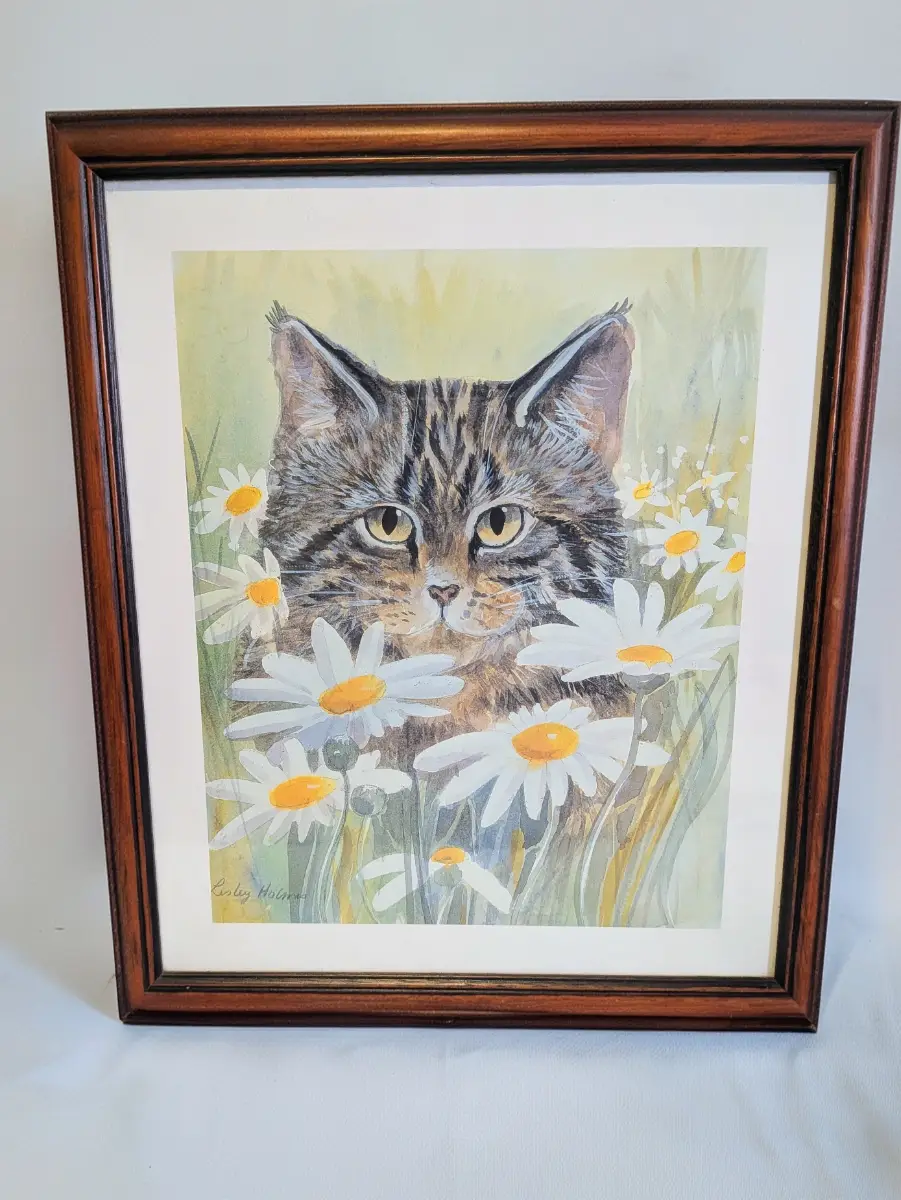 Framed Lesley Holmes Cat Print – Tabby Cat in Daisies Art (13" x 11")