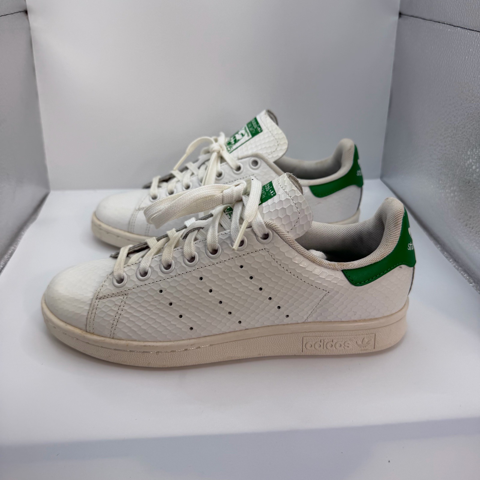 adidas Stan Smith Textured Scales White Green B35443 Uk 5 / Women’s US 6.5