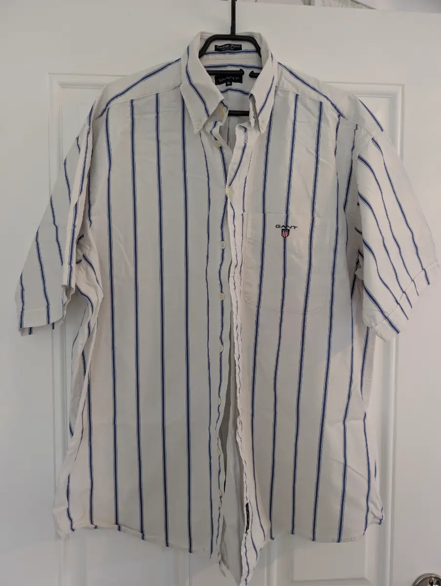 Mens Gant heavy cotton shirt short sleeved.