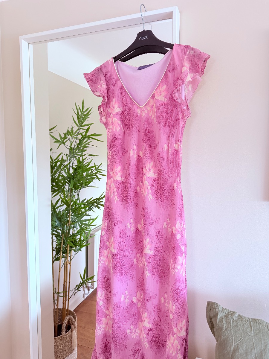 Size 12 Autonomy Pink and Lilac long floaty v neck dress