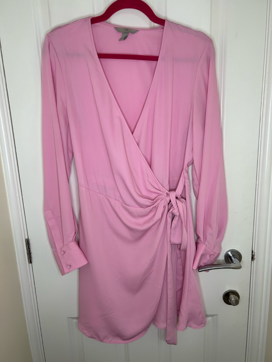 H&M pink lightweight tie wrap mini dress size medium