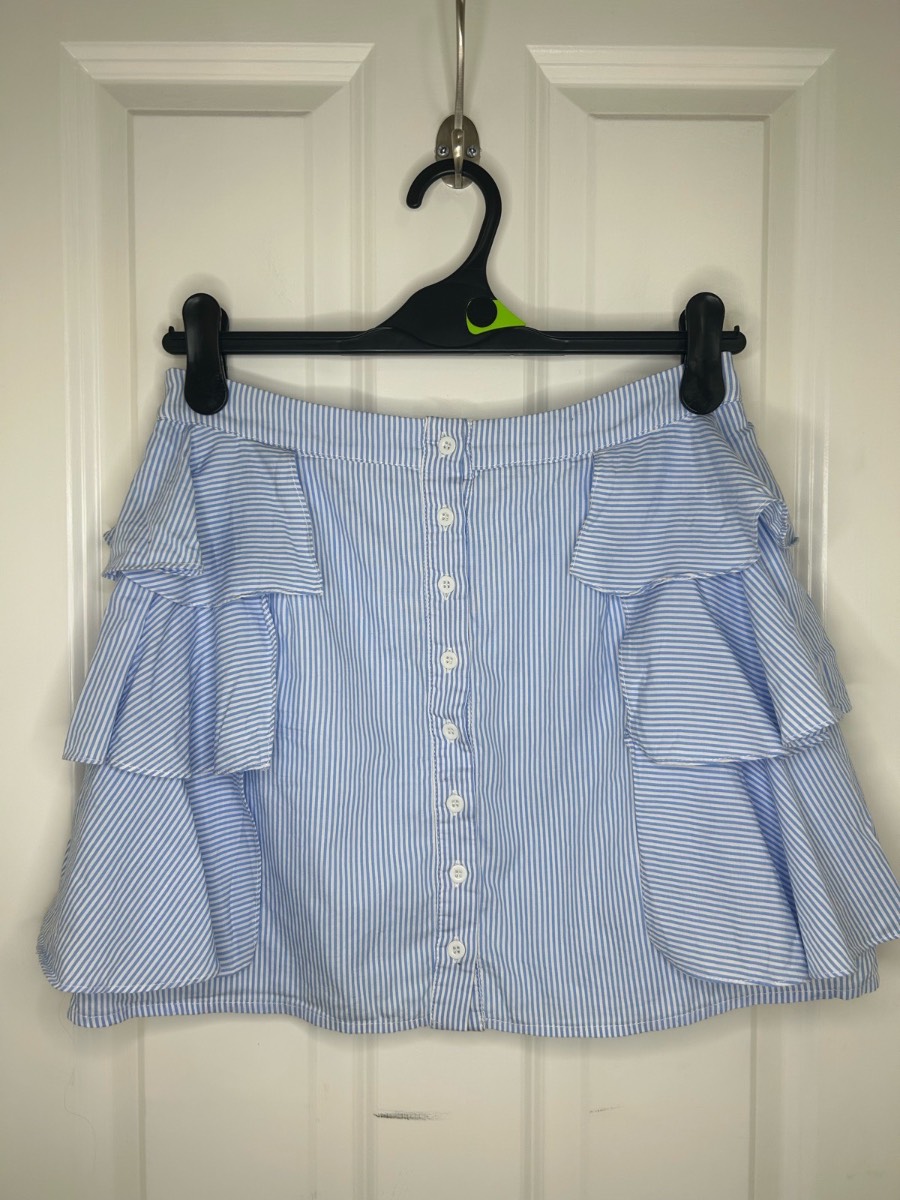 Pretty little thing ruffle skater skirt size 10