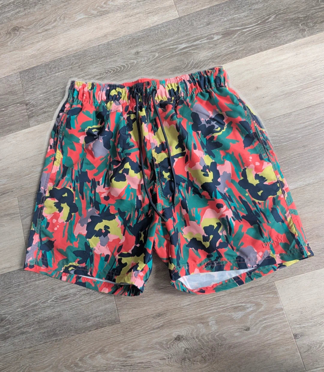 DKNY Mens Abstract Floral Swim Shorts / Swim Trunks Size Medium
