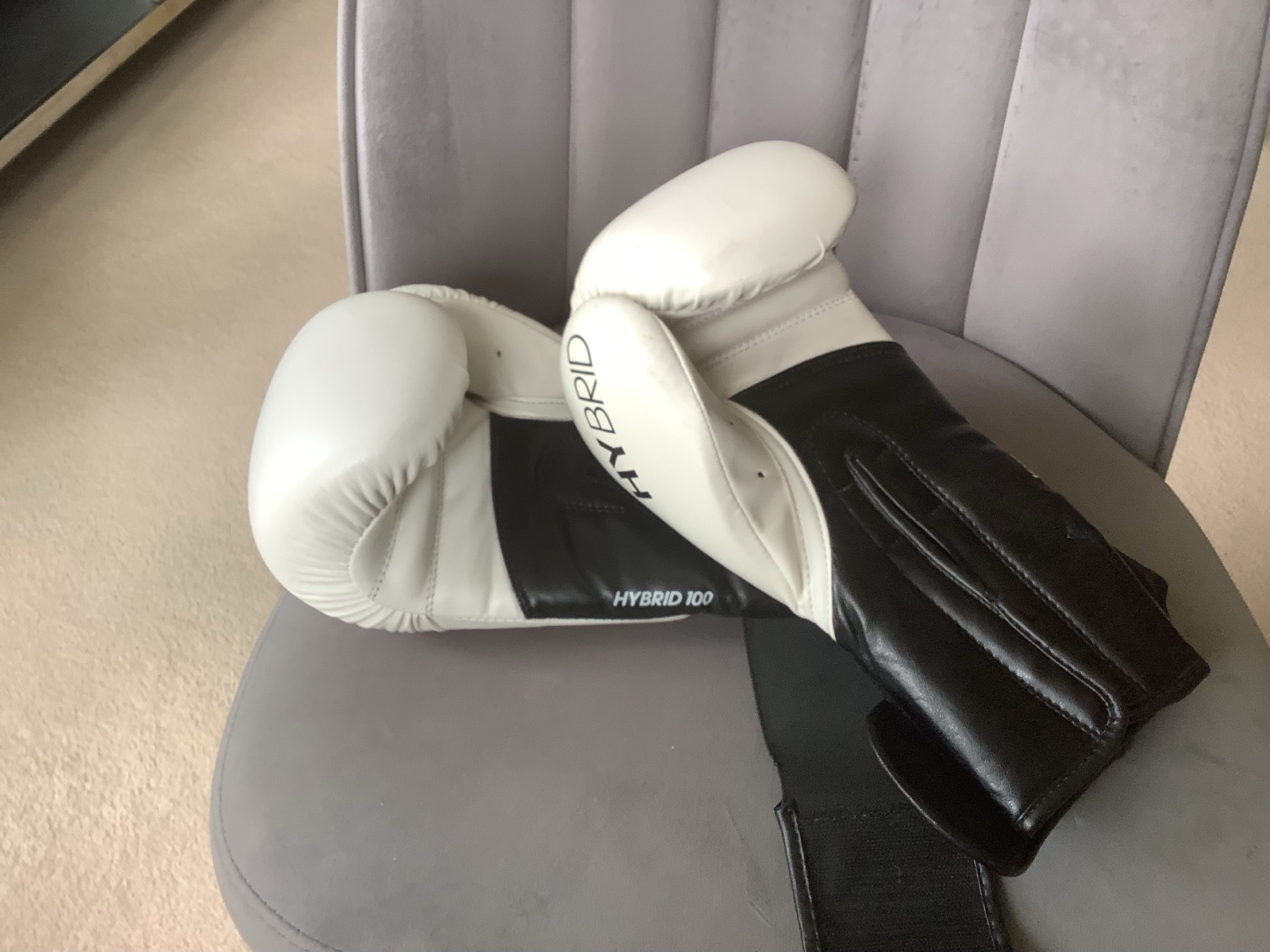 Adidas hybrid100 boxing/ training gloves 12oz
